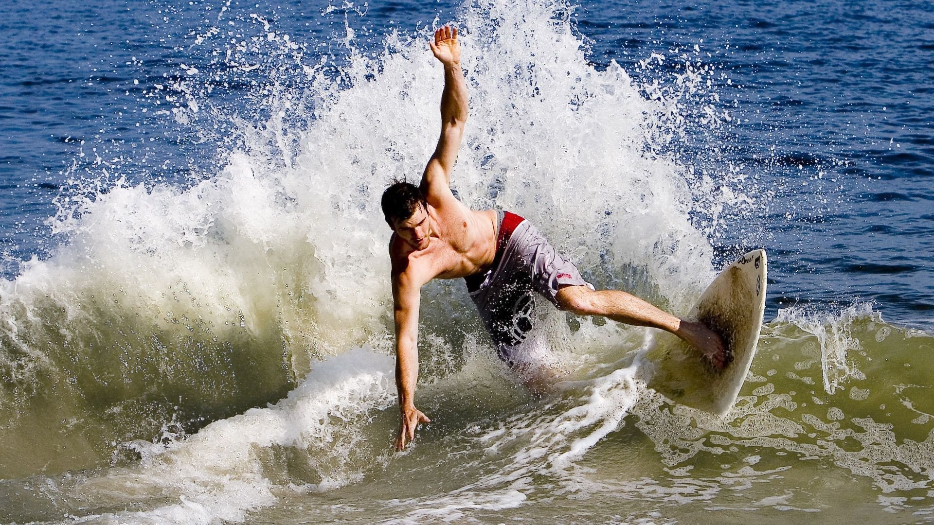 开云体育网站入口-内马尔伤情更新：预计休战数周，内马尔2022